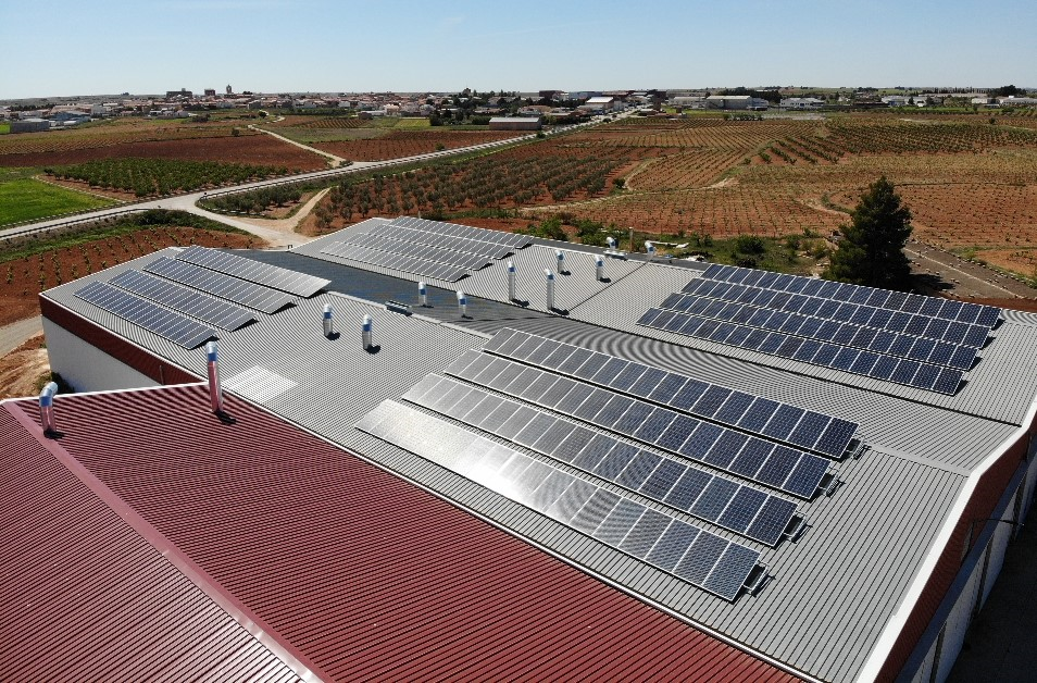 INSTALACIÓN AUTOCONSUMO 100kW COMPENSACIÓN EXCEDENTES